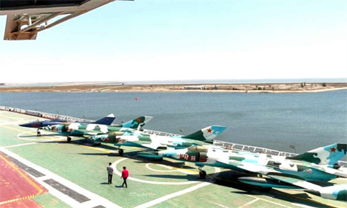 17573155481_640<em></em>x426